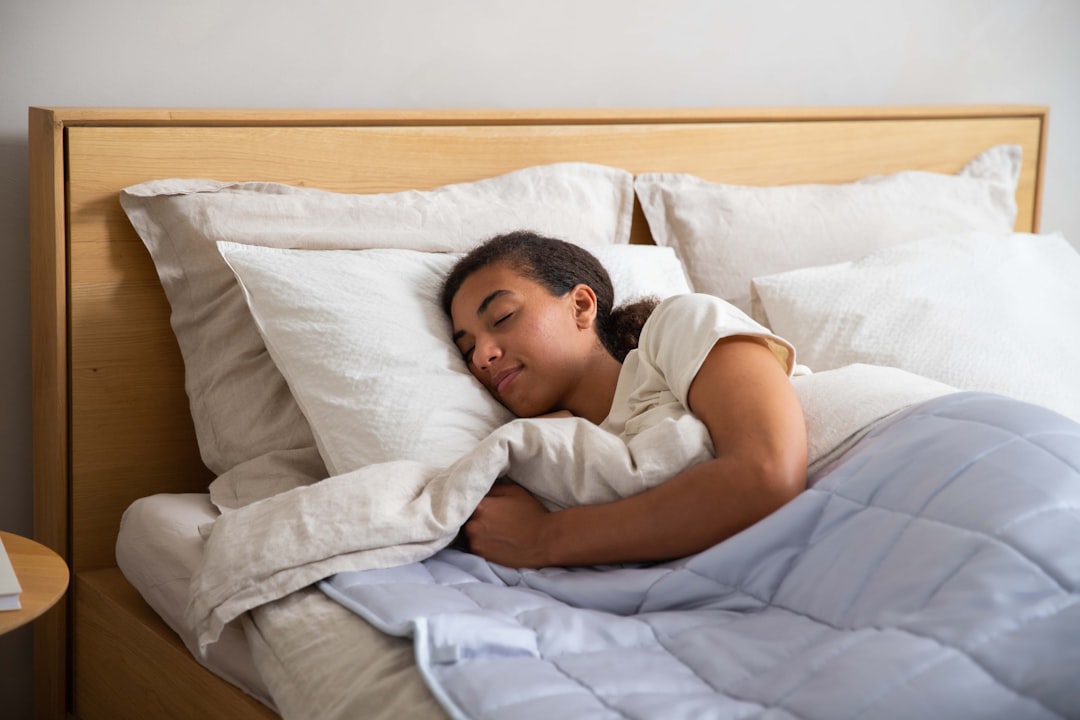 découvrez les bienfaits du deep sleep, ou sommeil profond, et apprenez comment améliorer la qualité de votre repos pour une meilleure santé physique et mentale. conseils, astuces et explications sur l'importance du sommeil profond.