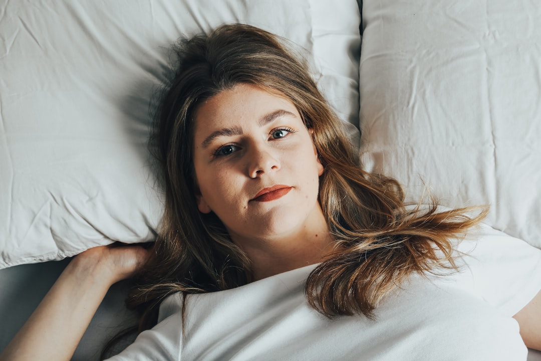 découvrez nos conseils et solutions efficaces pour lutter contre l'insomnie et retrouver un sommeil réparateur.