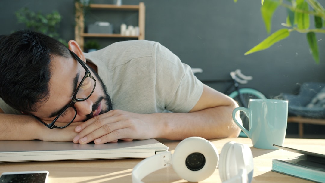 découvrez l'importance du repos mental pour améliorer votre bien-être, réduire le stress et accroître votre productivité. conseils pratiques et astuces pour favoriser un esprit apaisé au quotidien.