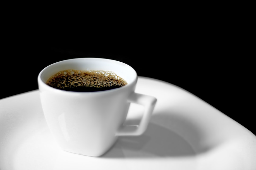 découvrez notre sélection de boissons du matin pour bien commencer la journée : cafés, thés, jus frais et plus encore pour un réveil énergisant.