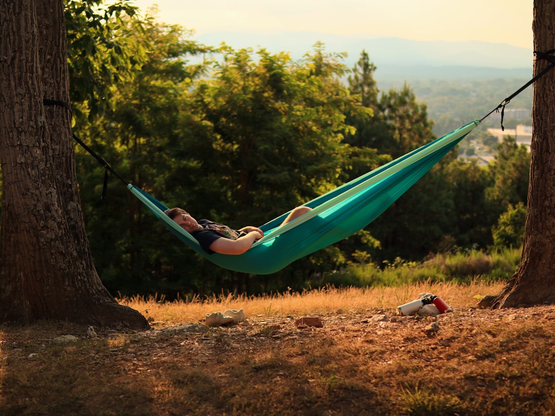 découvrez les bienfaits des siestes en plein air pour améliorer votre énergie, votre concentration et votre bien-être général.