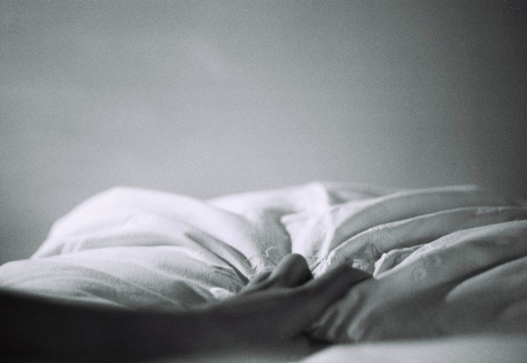 découvrez les différents troubles du sommeil, leurs causes, symptômes et solutions pour améliorer la qualité de votre repos et votre bien-être au quotidien.